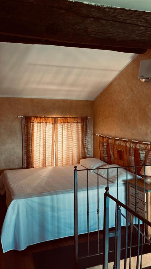 Casa Vacanze Le Tre Casette อาเมเกลีย ภายนอก รูปภาพ