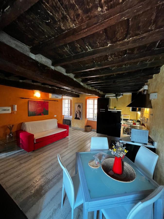 Casa Vacanze Le Tre Casette อาเมเกลีย ภายนอก รูปภาพ